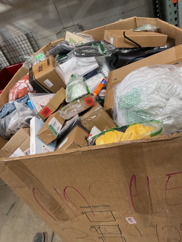 Photo 1 of *** NON-REFUNDABLE ***MUST BRING A TRUCK TO PICK UP**** TRASH/NON SELL PALLET***