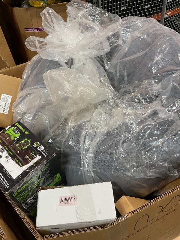 Photo 1 of *** NON-REFUNDABLE ***MUST BRING A TRUCK TO PICK UP**** TRASH/NON SELL PALLET***