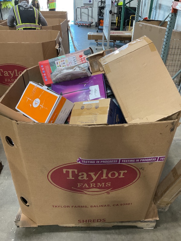 Photo 1 of *** NON-REFUNDABLE ***MUST BRING A TRUCK TO PICK UP**** TRASH/NON SELL PALLET***