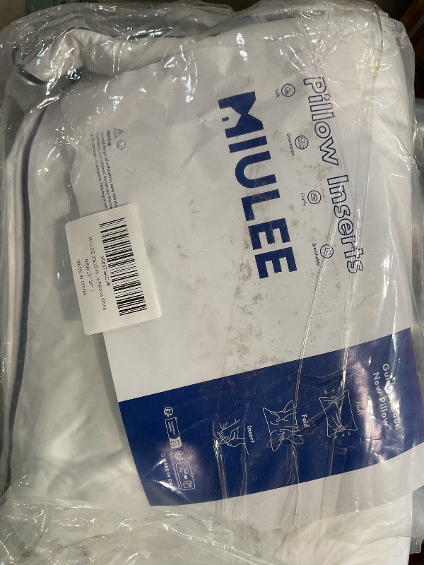 Photo 1 of **PARTIAL SET ONLY 1** MIULEE 20x20 Pillow Inserts Set of 2 Throw Pillows 20 Inch Premium Down Alternative Pillow Inserts Decorative Pillow Stuffer for Sofa, Couch (20x20 inch, Set of 2)