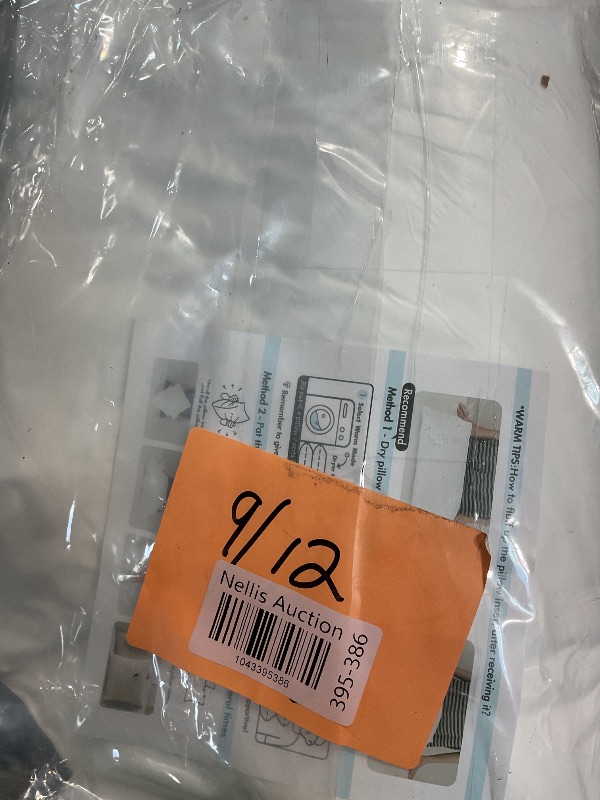 Photo 1 of **PARTIAL SET ONLY 1** MIULEE 20x20 Pillow Inserts Set of 2 Throw Pillows 20 Inch Premium Down Alternative Pillow Inserts Decorative Pillow Stuffer for Sofa, Couch (20x20 inch, Set of 2)