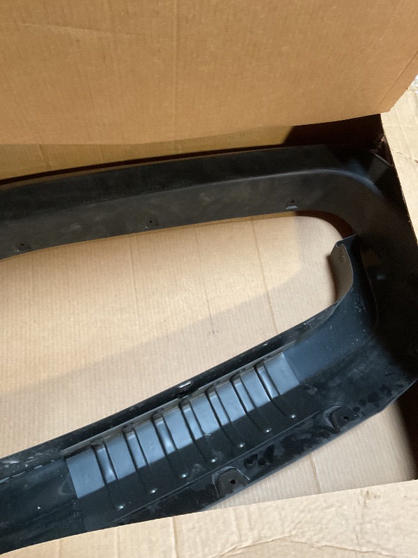 Photo 1 of **HAS DAMAGES (SCUFFS & SCRAPES) ** Bushwacker Max Coverage Pocket/Rivet Style Front Fender Flares | 2-Piece Set, Black, Smooth Finish | 40091-02 | Fits 2019 Chevrolet Silverado 1500 LD; 2014-2018 Silverado 1500; 15-19 2500 HD/3500 HD