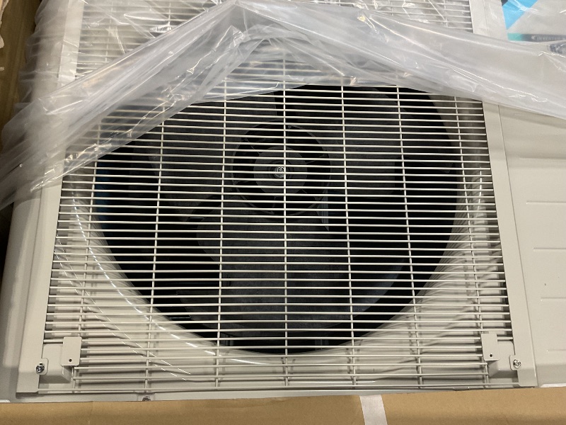 Photo 1 of *used/damages*Daikin 18,000 BTU 18 SEER2 Entra R32 Series Ductless Mini Split Heat Pump System w/Maxwell