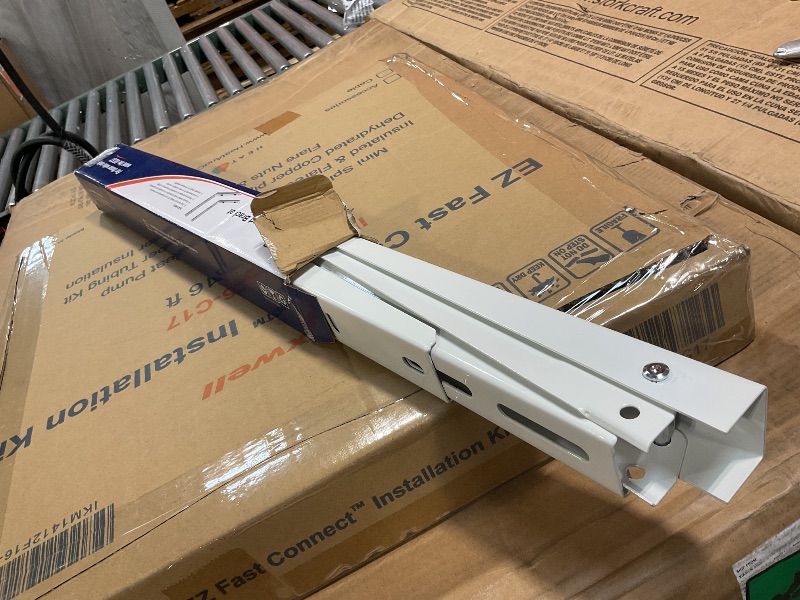 Photo 1 of *used/damages*Daikin 18,000 BTU 18 SEER2 Entra R32 Series Ductless Mini Split Heat Pump System w/Maxwell