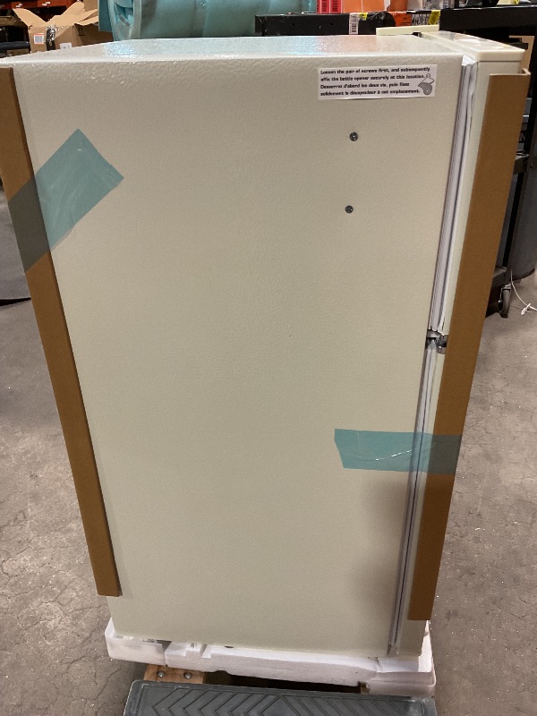 Photo 1 of *missing handle*Frigidaire EFR840-Cream EFR840 Retro Mini Fridge with Freezer & Side Bottle Opener-Small 2 Door Refrigerator for Office Bar or College Dorm Room-3.1 Cu Ft (Cream)