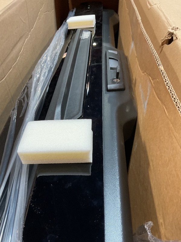 Photo 1 of **MINOR USE WEAR**Thule Motion 3 Rooftop Box, Black