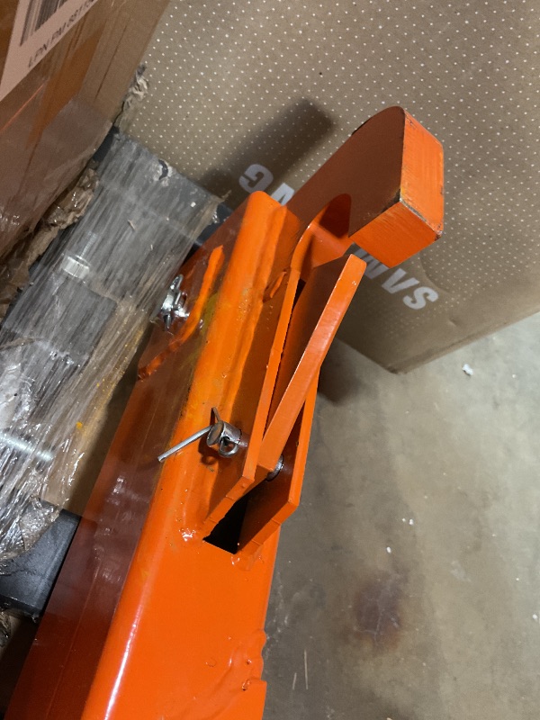 Photo 1 of **MINOR SCRAPE DAMAGE FROM TRANSPORT **VEVOR 3-Point Quick Hitch with 2 in Receiver, 3000 Lbs Lift Capacity, 3-Pt Hitch with 5 Level Adjustable Bolt, Adaptation to Category 1 & 2 Tractor, Heavy Duty 3 Point Attachments, Orange