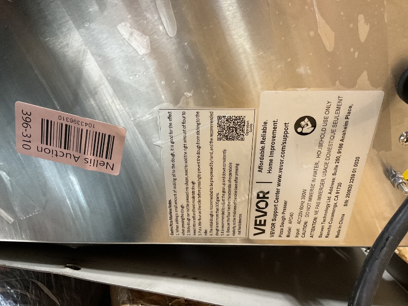Photo 1 of **BACK FRAME PULLING OFF**VEVOR Pizza Dough Roller Sheeter, 3-16 Inch Semi-automatic Stainless Steel Pizza Press, Commercial Electric 390W Pasta Maker Machine, 260 pcs Per Hour, Adjustable Thickness, with Dough Press Lid