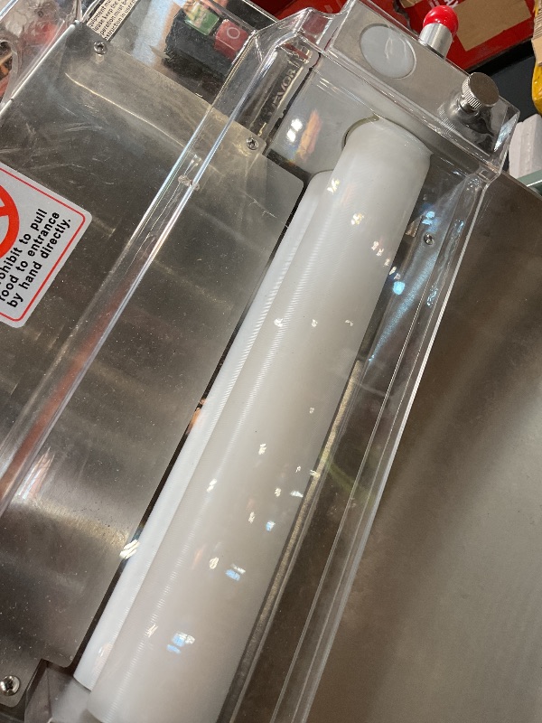 Photo 1 of **BACK FRAME PULLING OFF**VEVOR Pizza Dough Roller Sheeter, 3-16 Inch Semi-automatic Stainless Steel Pizza Press, Commercial Electric 390W Pasta Maker Machine, 260 pcs Per Hour, Adjustable Thickness, with Dough Press Lid