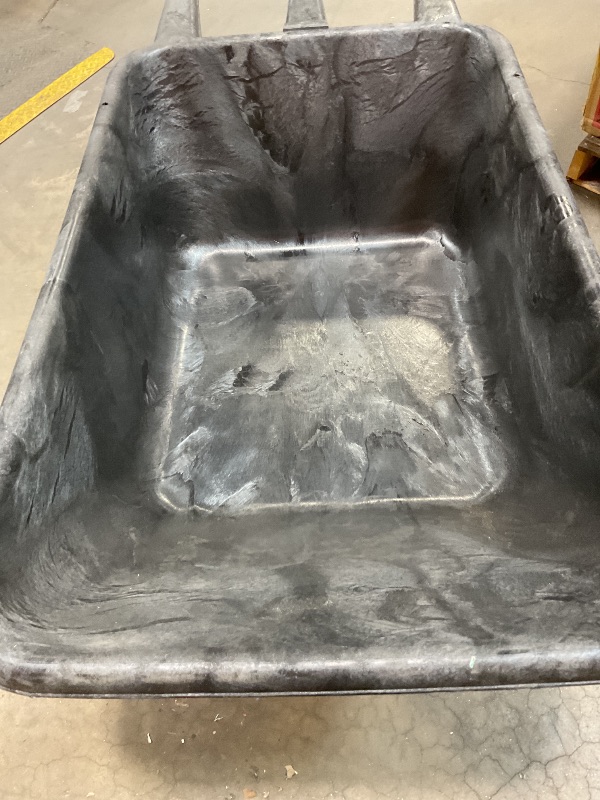 Photo 1 of **DIRT FROM TRANSPORT **RCP5642BLA - Big Wheel Utility Cart