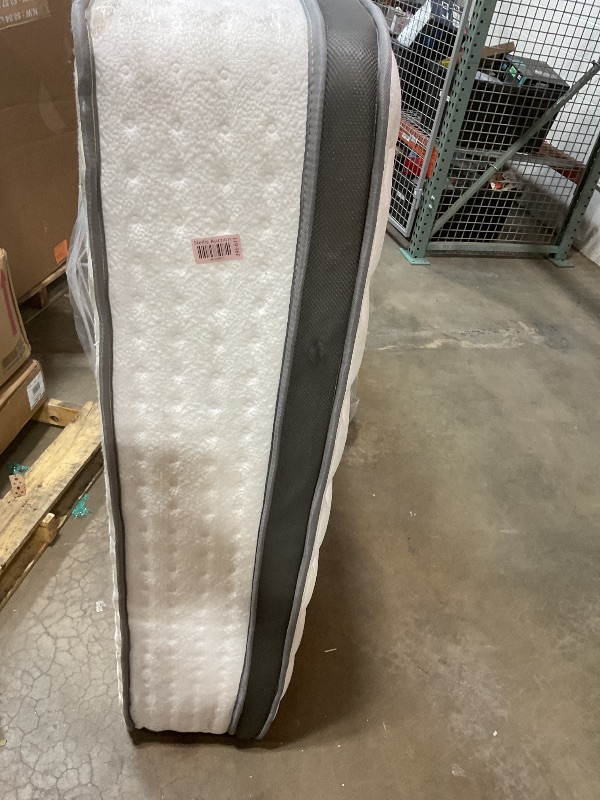 Photo 1 of **DIRT. SCRAPES FROM TRANSPORT **80*60 mattress