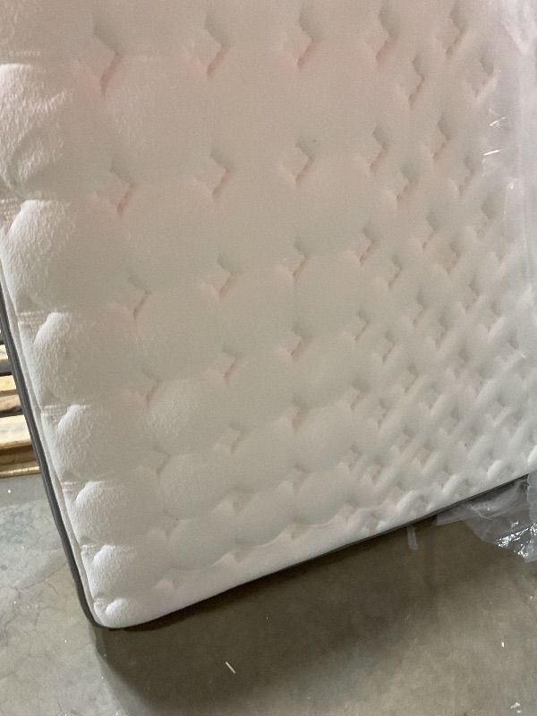 Photo 1 of **DIRT. SCRAPES FROM TRANSPORT **80*60 mattress