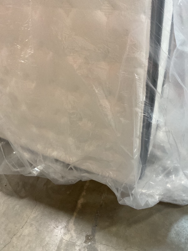 Photo 1 of **DIRT. SCRAPES FROM TRANSPORT **80*60 mattress