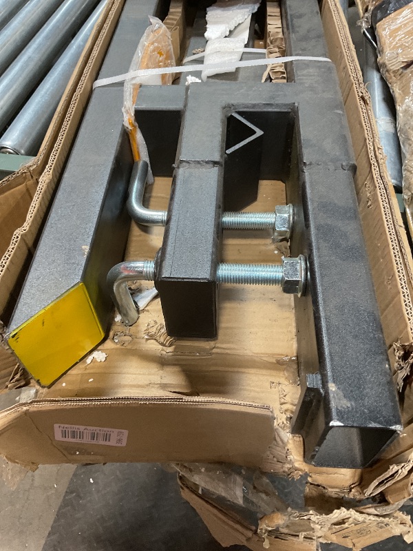 Photo 1 of **SCRAPES FROM TRANSPORT **VEVOR Pallet Forks, 4000 lbs Clamp on Pallet Forks, 60" Total Length Heavy Duty Pallet Forks with Adjustable Stabilizer bar, Tractor Bucket Forks for Tractor Attachments, Skid Steer, Loader Bucket