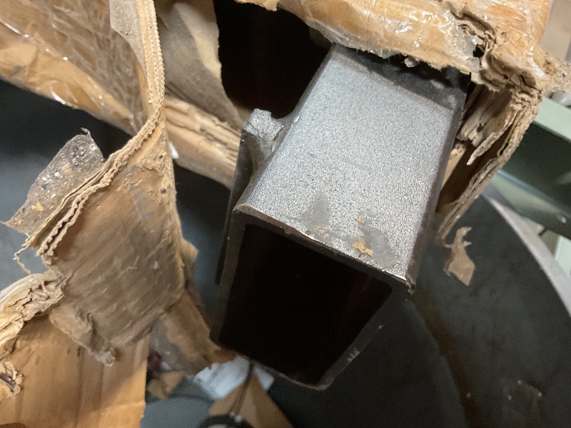 Photo 1 of **SCRAPES FROM TRANSPORT **VEVOR Pallet Forks, 4000 lbs Clamp on Pallet Forks, 60" Total Length Heavy Duty Pallet Forks with Adjustable Stabilizer bar, Tractor Bucket Forks for Tractor Attachments, Skid Steer, Loader Bucket