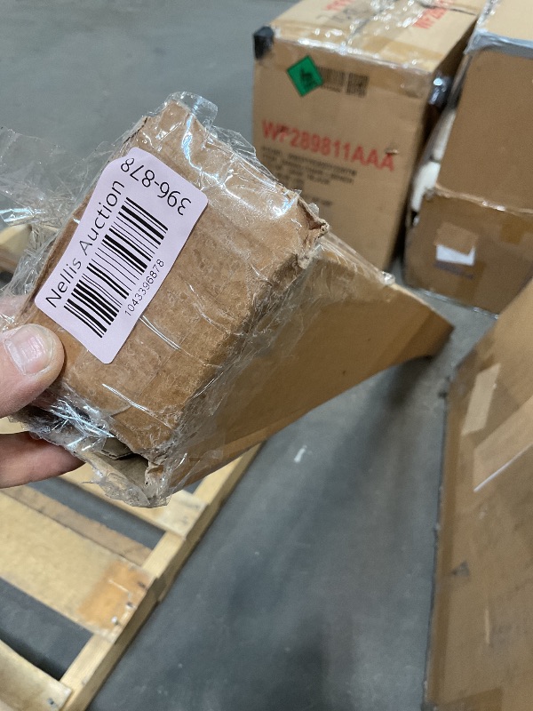 Photo 1 of **SCRATCH**ECOTRIC Tailgate Top Cap Protector Molding Trim Cover Compatible with 2008-2016 Ford F250 F350 F450 Super Duty Replace for BC3Z-9940602-B FO1904104