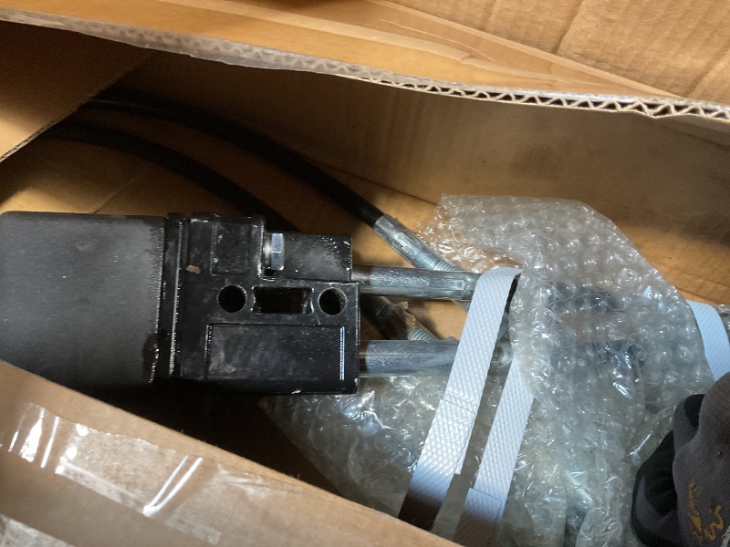 Photo 1 of **OIL LEAKED OVER PACKAGE**Solarhome Hydraulic Control Valve Kit,Cable Remote Control Valve Kit with 2 Spool Valve 80lpm/ 21gpm and 2 Cables Remote Joystick