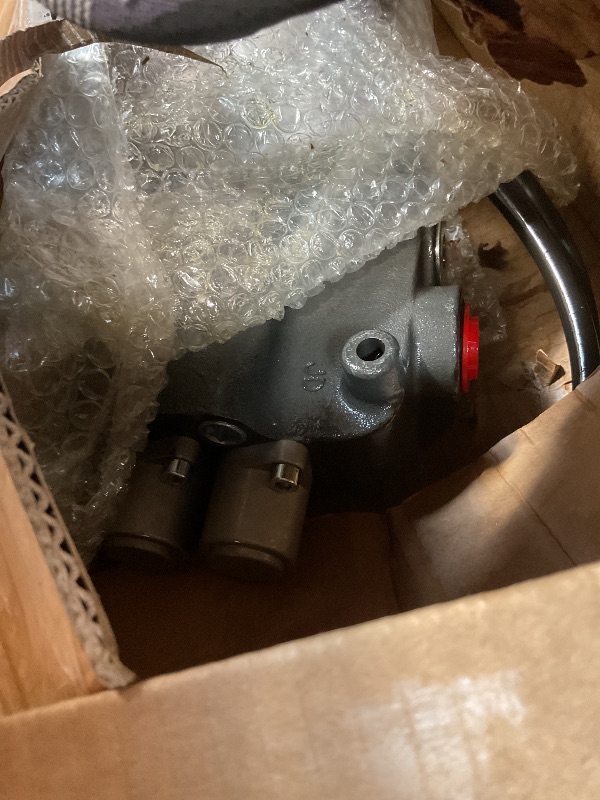 Photo 1 of **OIL LEAKED OVER PACKAGE**Solarhome Hydraulic Control Valve Kit,Cable Remote Control Valve Kit with 2 Spool Valve 80lpm/ 21gpm and 2 Cables Remote Joystick