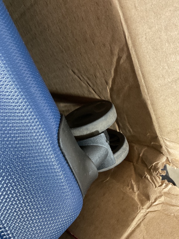 Photo 1 of **SCRATCHES**Amazon Basics 30" Hardside Large Checked Luggage, Hardshell Suitcase With Wheels, Expandable For Up to 15% More Space, With Scratch-Resistant Surface, Four Multi-directional Wheels, Navy Blue