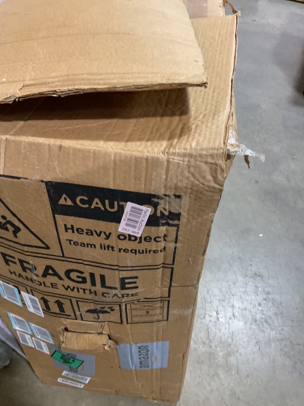 Photo 1 of **SQUEEZE HARD TO OPEN. DIRT. SCRATCHES. **Thule Force 3 - Size XL - 18 cu ft - Aerodynamic roof Mounted Box - Dual-Sided Opening with Locks - Tool-Free Install - Weatherproof Design - for SUVs, Trucks, Cars, EVs and More