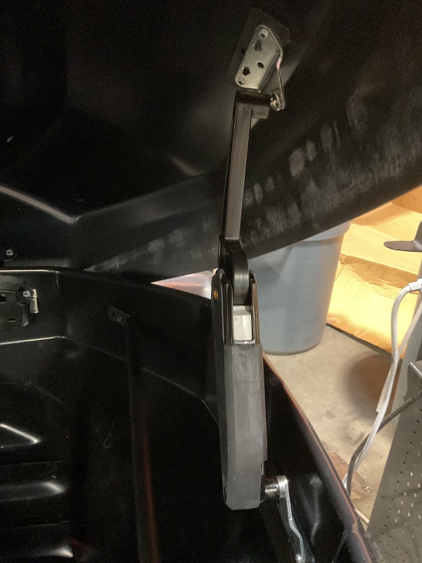 Photo 1 of **SQUEEZE HARD TO OPEN. DIRT. SCRATCHES. **Thule Force 3 - Size XL - 18 cu ft - Aerodynamic roof Mounted Box - Dual-Sided Opening with Locks - Tool-Free Install - Weatherproof Design - for SUVs, Trucks, Cars, EVs and More