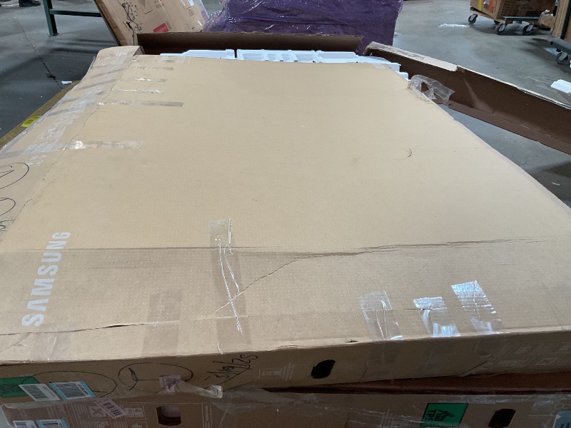 Photo 1 of **SELLING FOR PARTS. NO REMOTE**SAMSUNG 75-Inch Class Crystal UHD 4K DU7200 Series HDR Smart TV w/Object Tracking Sound Lite