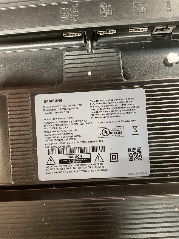 Photo 1 of **DAMAGED SCREEN. SELLING FOR PARTS**SAMSUNG 85-Inch Class Crystal UHD 4K DU7200 Series HDR Smart TV w/Object Tracking Sound Lite, PurColor, Motion Xcelerator, Mega Contrast, Q-Symphony (UN85DU7200, 2024 Model)