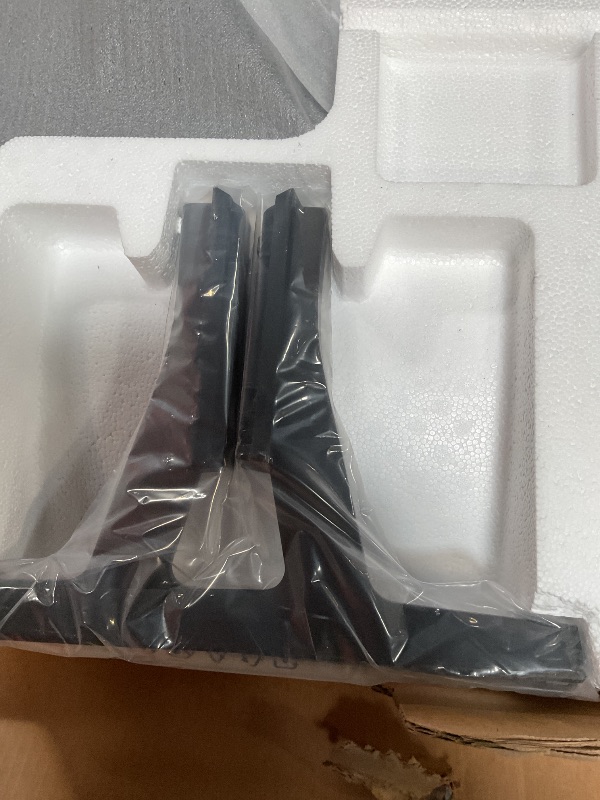 Photo 1 of **DAMAGED SCREEN. SELLING FOR PARTS**SAMSUNG 85-Inch Class Crystal UHD 4K DU7200 Series HDR Smart TV w/Object Tracking Sound Lite, PurColor, Motion Xcelerator, Mega Contrast, Q-Symphony (UN85DU7200, 2024 Model)