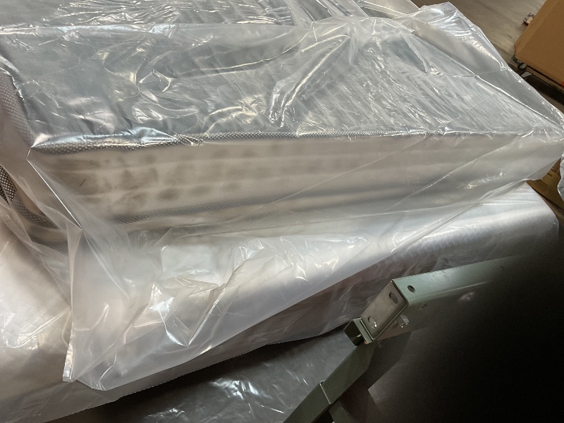 Photo 1 of **DIRTY FROM TRNSPORT**Madevos Full Size Mattress, 10 Inch Hybrid Mattress in a Box, Memory Foam and Individual Pocket Springs, Fiberglass Free, Soft and Breathable, Medium Firm Feel