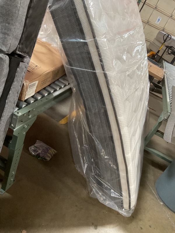 Photo 1 of **DIRTY FROM TRANSPORT**Review Full Mattress, 10 Inch Full Size Mattress,Memory Foam Hybrid Mattress,with Individual Pocket Spring for Motion Isolation & Silent Sleep, Pressure Relief,Plush Firmness.