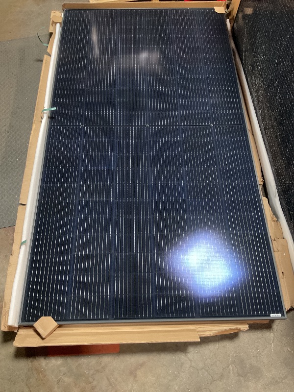 Photo 1 of *ONE IS SHATTERED *SUNGOLDPOWER 2PCS 500 Watt Monocrystalline Solar Panel UL 61730 11BB Grade A Cell,Black,IP68,for 12V/24V/48Vdc RV,Home,Farms,Parking Lot,Marine,on/Off-Grid System(1000W)