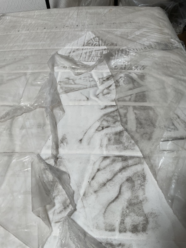Photo 1 of **HEAVY DIRTY FROM TRANSPORT**ZINUS 14 Inch Cooling Comfort Support Hybrid Mattress [New Version], King, Fiberglass Free, Medium Plush, Cooling Motion Isolation, Certified Safe Foams & Fabric