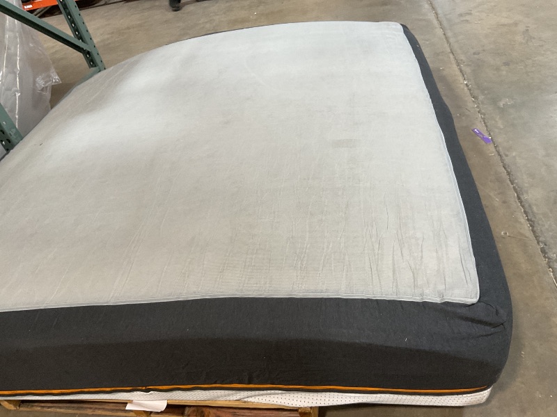 Photo 1 of **Dirty from transport**Nectar Premier Copper 14" King Mattress - Medium Firm Gel Memory Foam Mattress - 5 Layers of Comfort - Triple Action Cooling Tech - 365-Night Trial - Forever Warranty,White