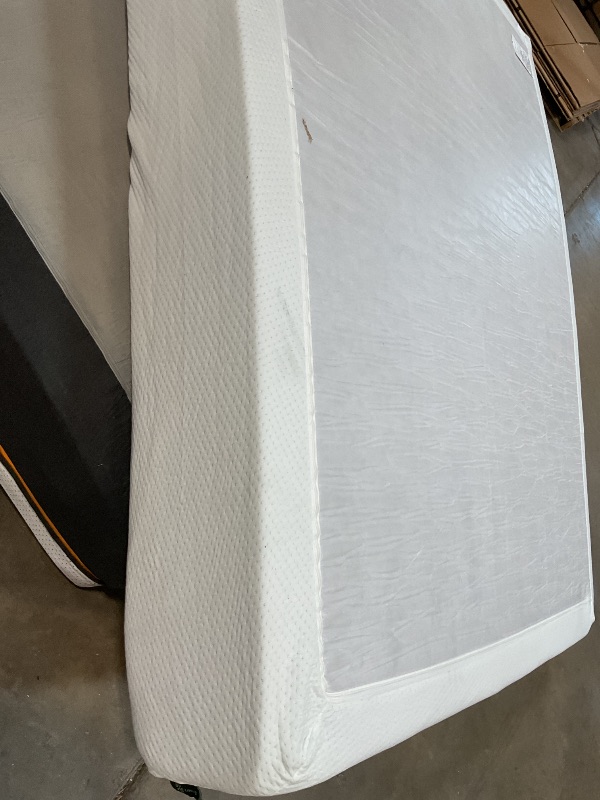 Photo 1 of **DIRTY FROM TRANSPORT ** ZINUS 12 Inch Green Tea Memory Foam Mattress [New Version], Fiberglass free, Medium Firm Feel, Zoned Pressure Relief, Certified Safe Foams & Fabric, Bed Queen