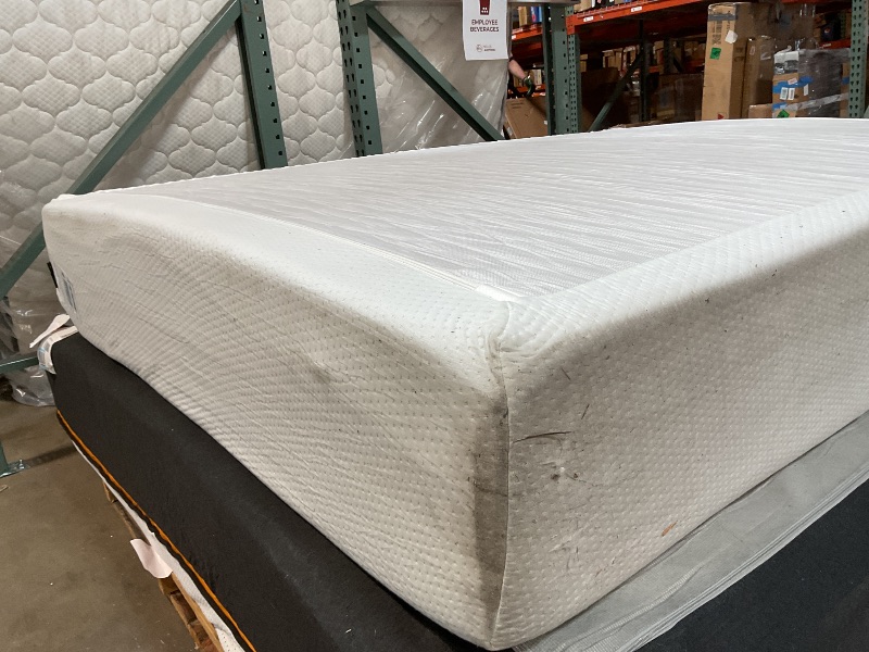 Photo 1 of **DIRTY FROM TRANSPORT ** ZINUS 12 Inch Green Tea Memory Foam Mattress [New Version], Fiberglass free, Medium Firm Feel, Zoned Pressure Relief, Certified Safe Foams & Fabric, Bed Queen