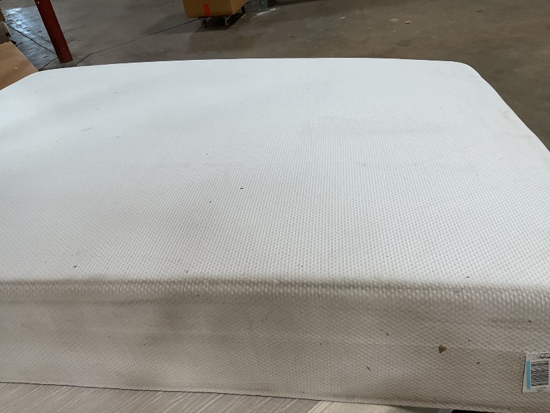 Photo 1 of **DIRTY FROM TRANSPORT**ZINUS 12 Inch Green Tea Cooling Memory Foam Mattress [New Version], Queen, Fiberglass Free, Medium Firmness, Cooling Gel Foam, Certified Safe Foams & Fabric, Mattress 