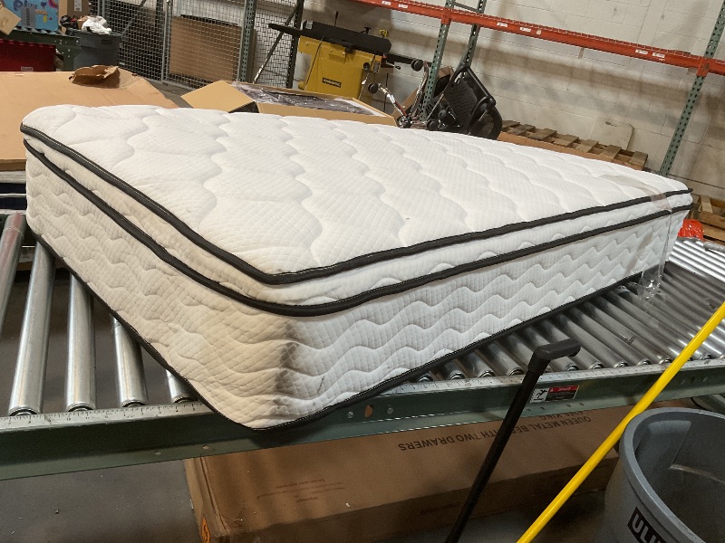 Photo 1 of **DIRTY FROM TRANSPORT **Twin Mattress 12 inch Gel Memory Foam Mattress Medium Firm Mattresses for Cool Sleep Relieving Pressure Relief CertiPUR-US Certified Mattress 