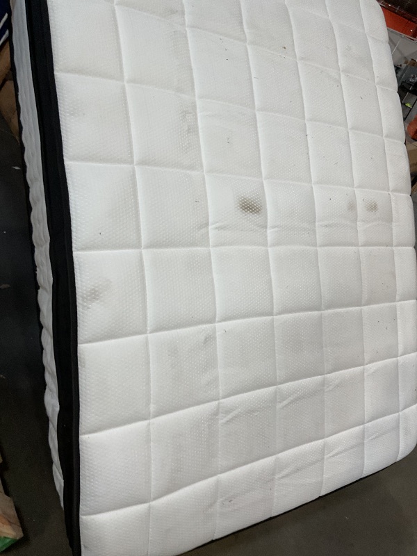 Photo 1 of **DIRTY FROM TRANSPORT **LETMOON Queen Size Mattresses, 14 Inch Hybrid Queen Mattress , Medium Firm, Memory Foam and Pocket Springs, (Upgrade) Strong Edge Support, Pressure Relief