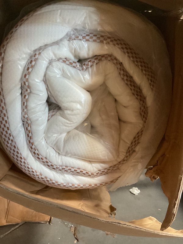 Photo 1 of Vesgantti Cal King Mattress, 12 Inch Memory Foam Hybrid Mattress in a Box with Individual Pocket Spring, Cal King Size Mattress for Pressure Relief, Motion Isolation, Medium Firm Support