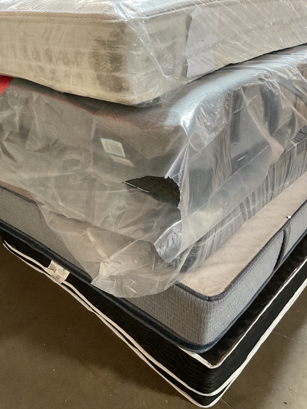 Photo 1 of **DIRTY FROM TRANSPORT // WIL NEED A TRUCK TO PICKUP ****Pallet of 5 mattresses.
