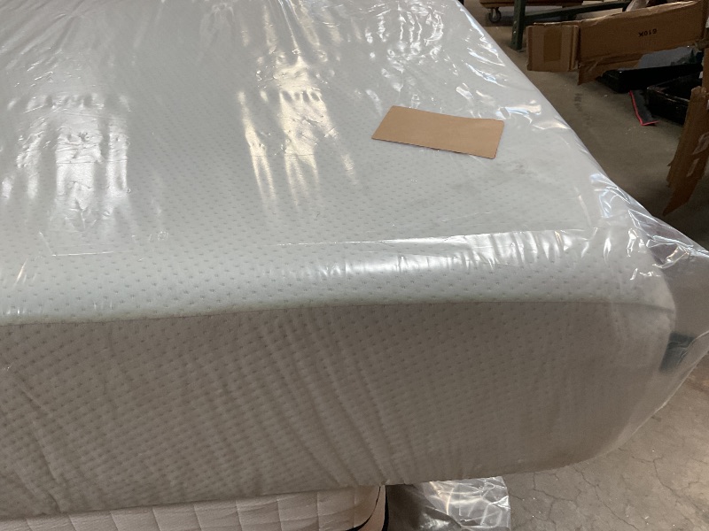 Photo 1 of **DIRTY FROM TRANSPORT **ZINUS 12 Inch Green Tea Memory Foam Mattress [New Version], King, Fiberglass free, Medium Firm Feel, Zoned Pressure Relief, Certified Safe Foams & Fabric, Mattress 