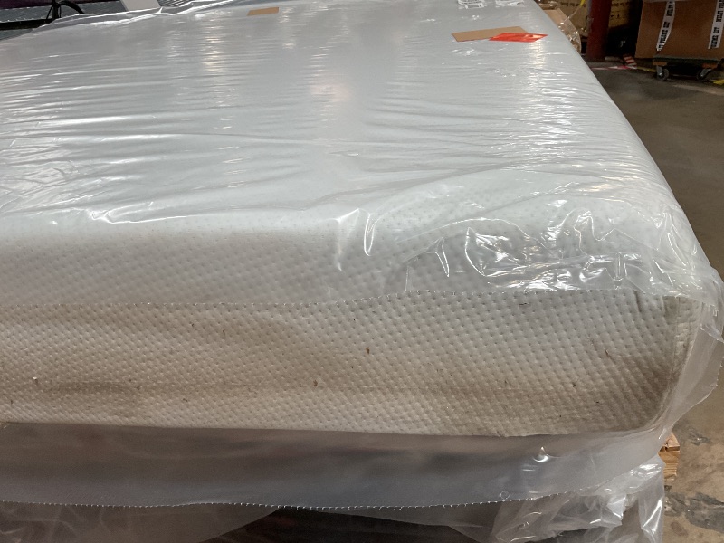 Photo 1 of **DIRTY FROM TRANSPORT **ZINUS 12 Inch Green Tea Memory Foam Mattress [New Version], King, Fiberglass free, Medium Firm Feel, Zoned Pressure Relief, Certified Safe Foams & Fabric, Mattress 