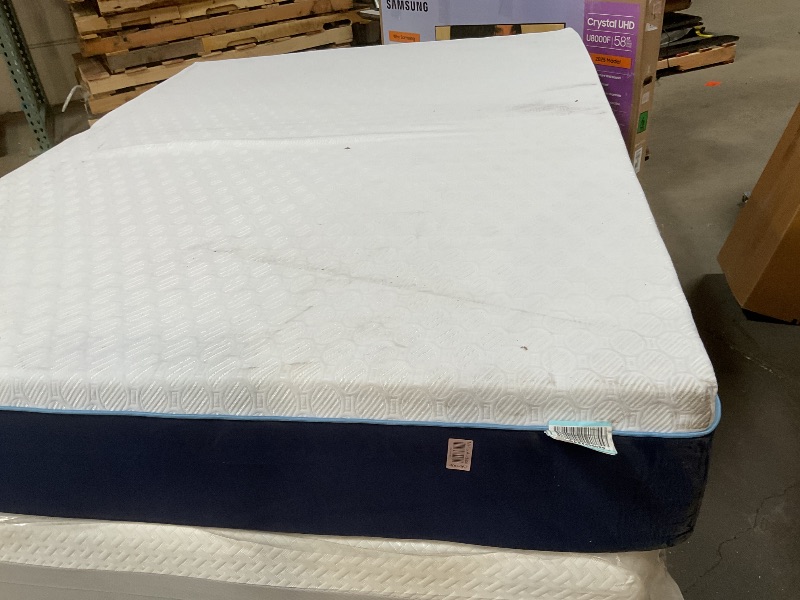 Photo 1 of **DIRTY FROM TRANSPORT **Sleep Innovations Marley 12 Inch Cooling Gel Memory Foam Mattress, Queen Size, Bed Medium Firm Support