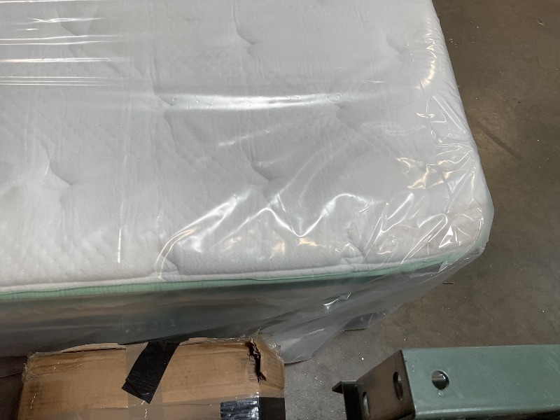 Photo 1 of **DIRTY FROM TRANSPORT **Novilla King Size Mattress 14 inch, King Size Hybrid Mattress  with Motion Isolation,Gel Memory Foam with Pocket Springs for Support & Pressure Relief, Medium Firm Pillow Top Mattresses