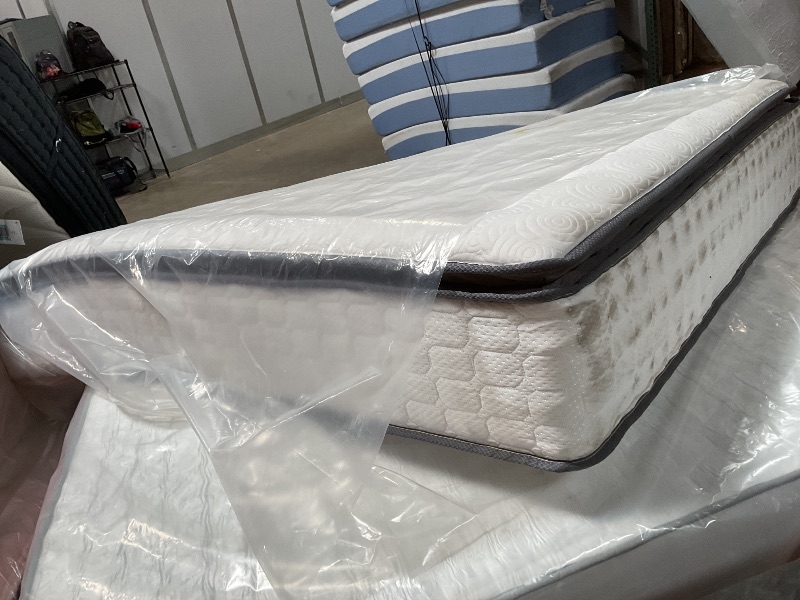 Photo 1 of **DIRTY FROM TRANSPORT **Novilla Full Size Mattress, 12 Inch Hybrid Mattress . Pocket Innerspring for Motion Isolation, Supportive & Pressure Relief