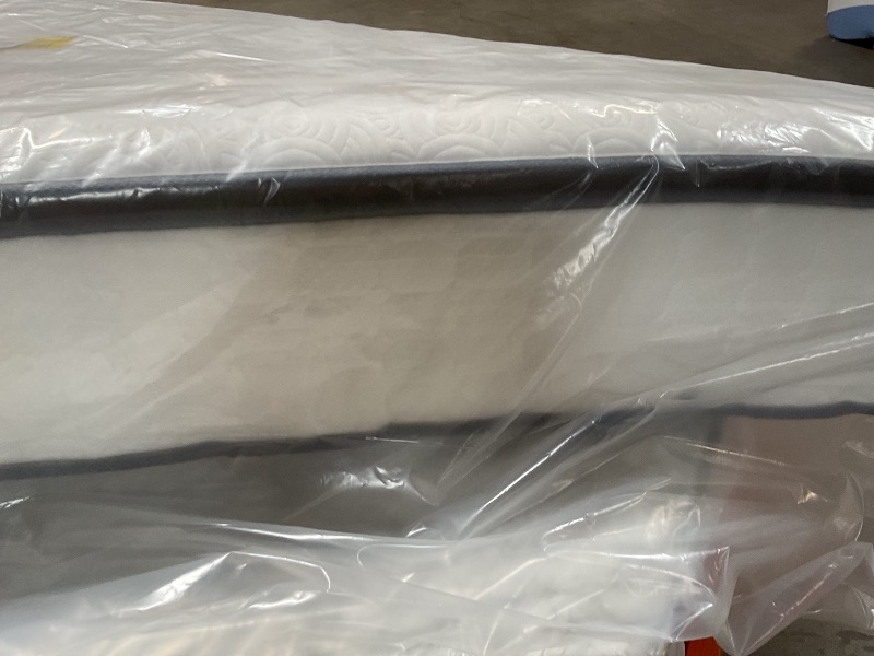 Photo 1 of **DIRTY FROM TRANSPORT **Novilla Full Size Mattress, 12 Inch Hybrid Mattress . Pocket Innerspring for Motion Isolation, Supportive & Pressure Relief
