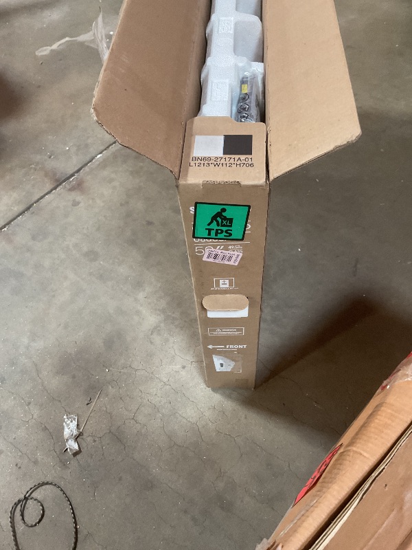Photo 1 of **SELLING FOR PARTS**Samsung - 50” Class U8000F Series Crystal UHD 4K Smart Tizen TV (2025)