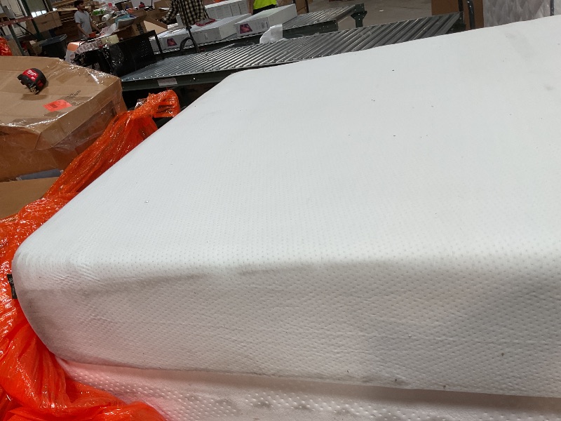 Photo 1 of **DIRTY FROM TRANSPORT **Green tea, queen mattress
