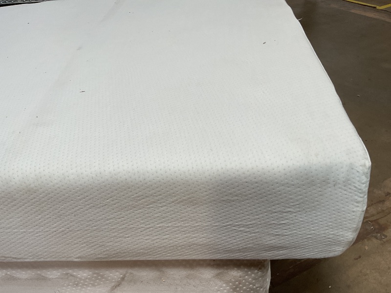 Photo 1 of **DIRTY FROM TRANSPORT **Green tea, queen mattress