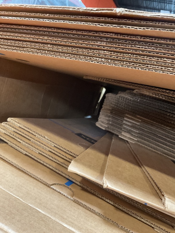 Photo 1 of Bankers Box Classic Moving Box 30 Pack Kit, Reinforced Handles, Tape-Free Assembly, Box with Lid, 20 Small 5 Medium and 5 Large Boxes (7716501)